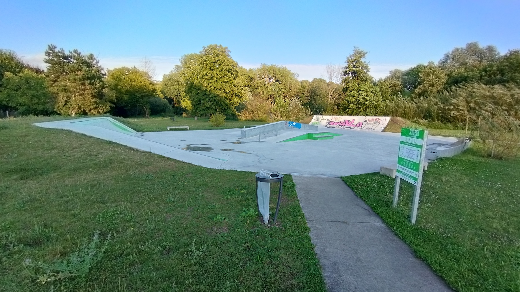 Le Vaudreuil skatepark